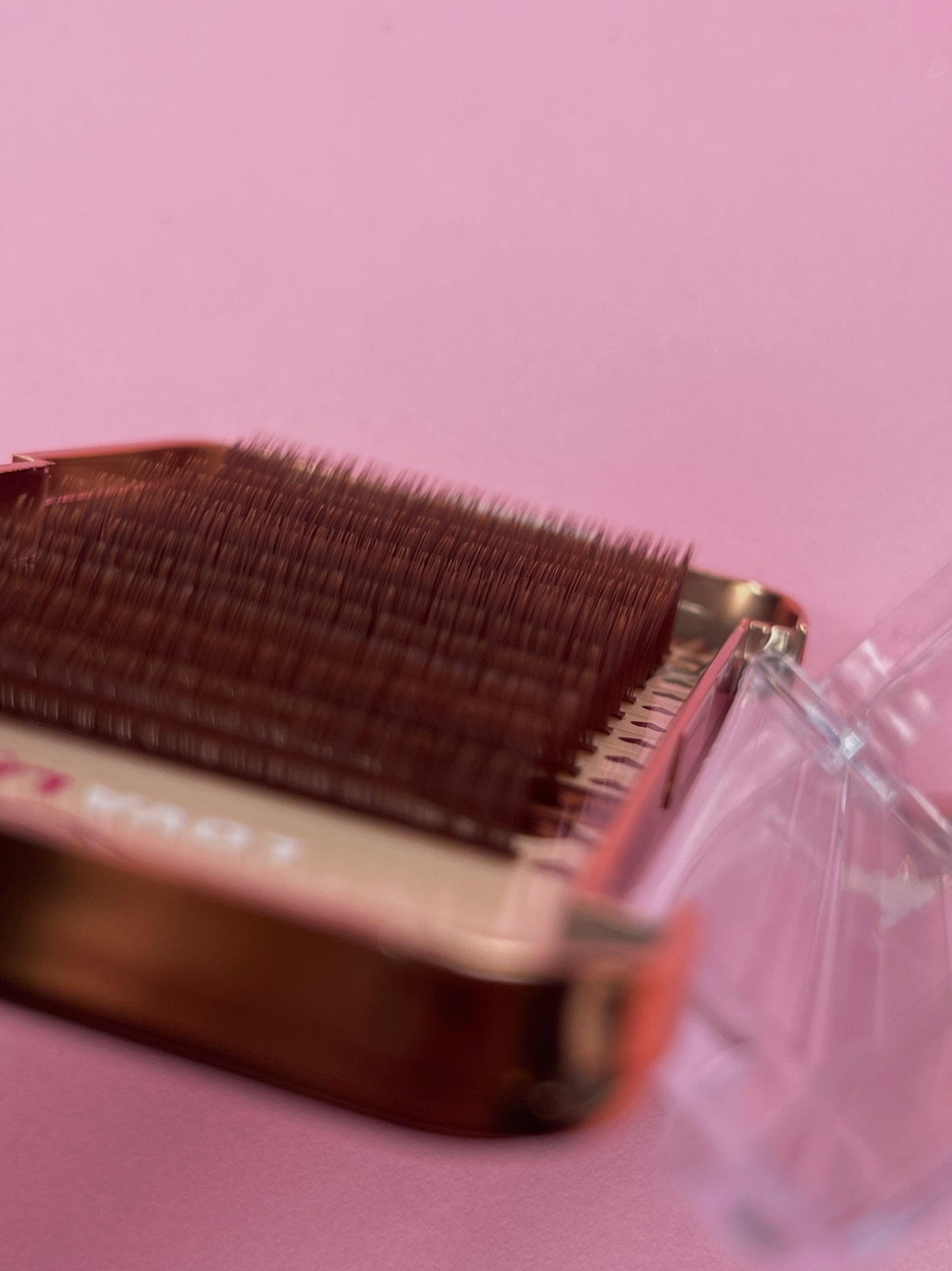 Extensions de cils Marron